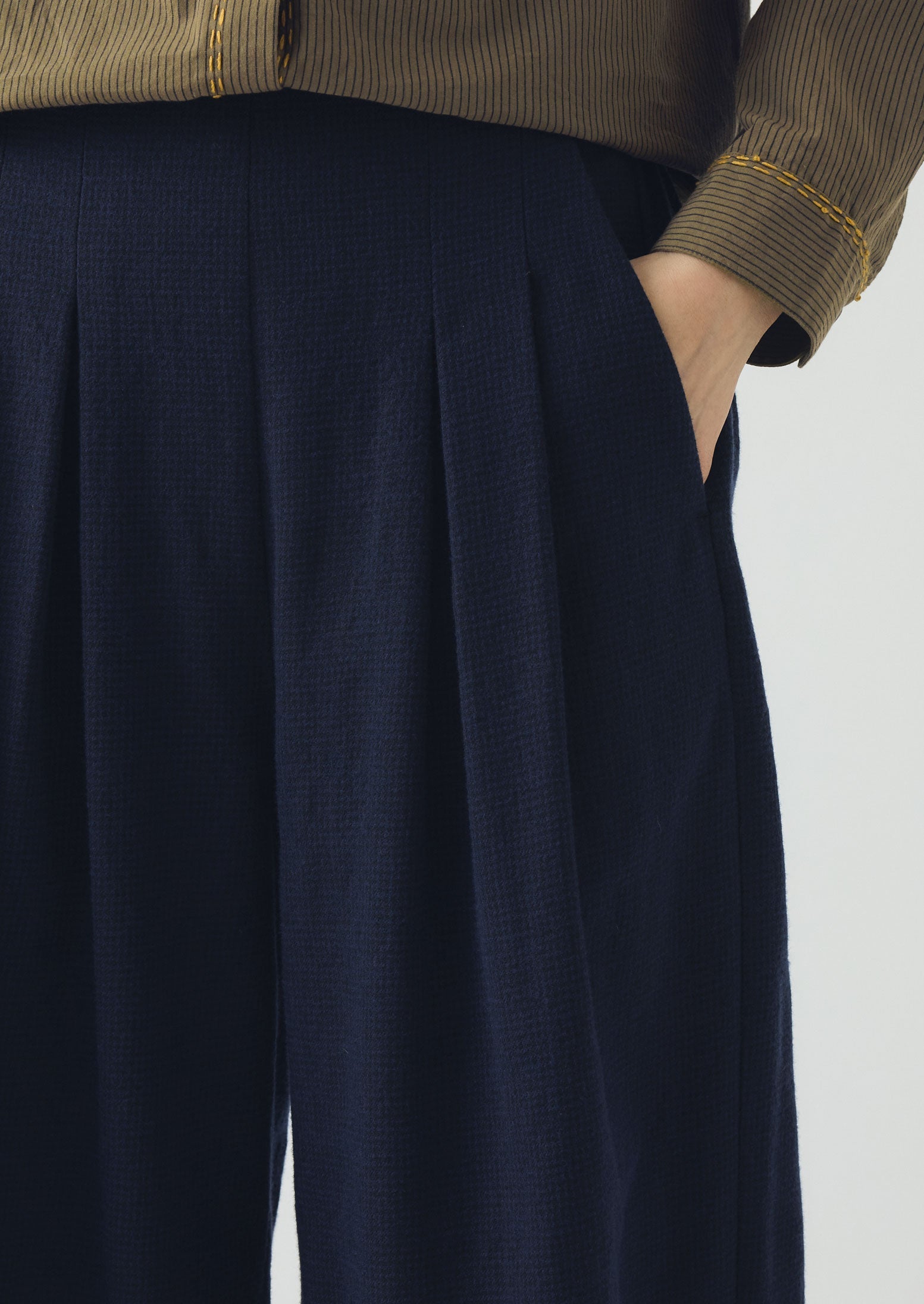 Corinne Cotton Wool Houndstooth Trousers | Dark Navy